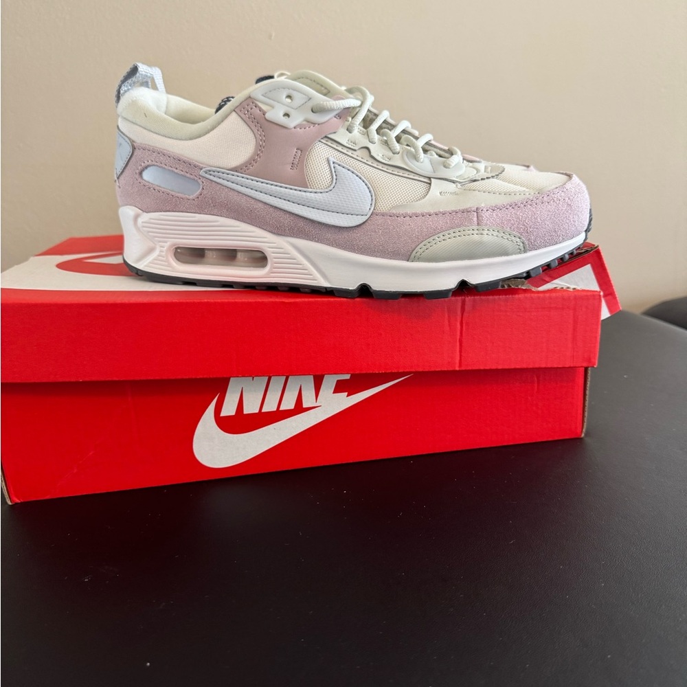 NWB Women’s Air Max 90 Futura Pale Ivory/ Phantom Sneakers - Picture 5 of 8